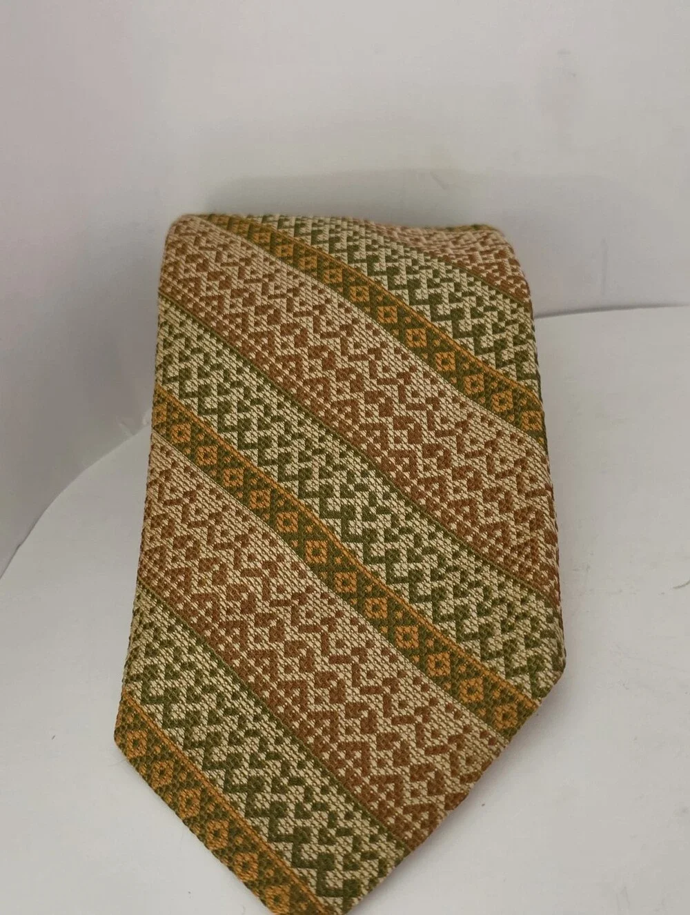 Classic Woven Pattern Men’s Tie in Brown & Green